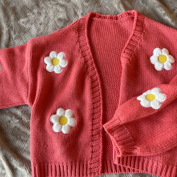 Flower Cardigan Size: Large - Picture 1 of 3
